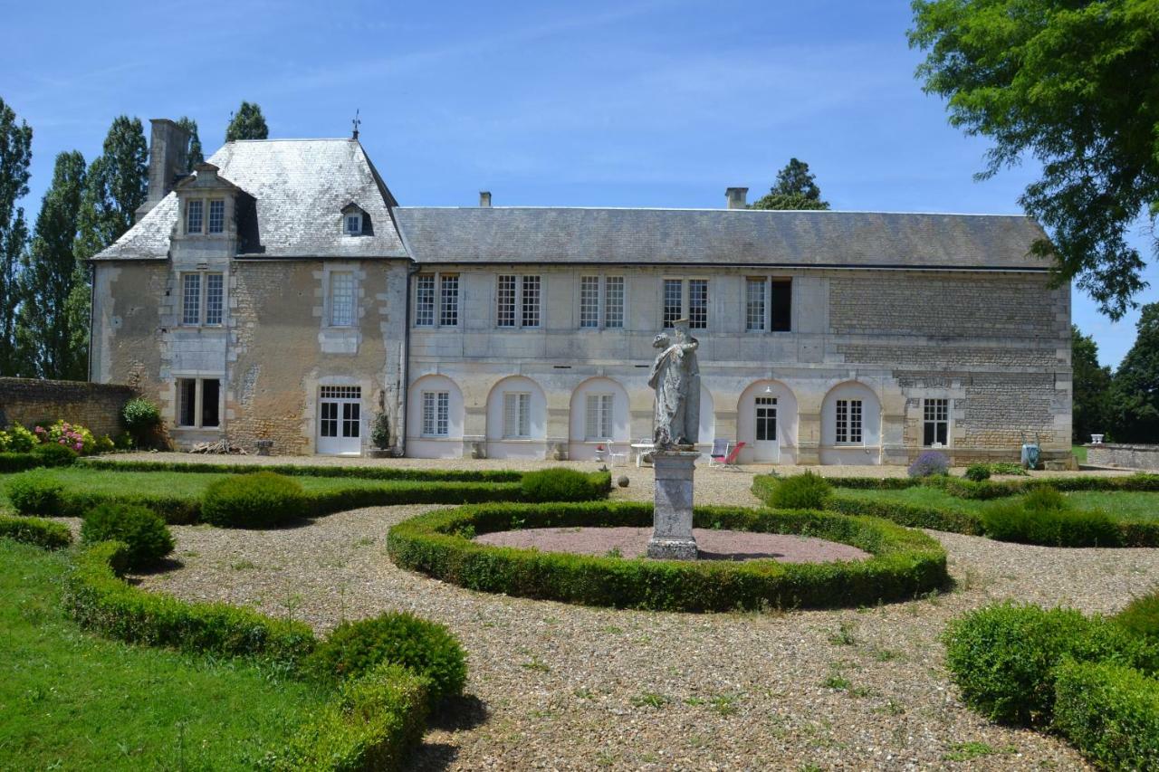 Logis Du Chateau Du Bois Doucet Bignoux Exterior foto